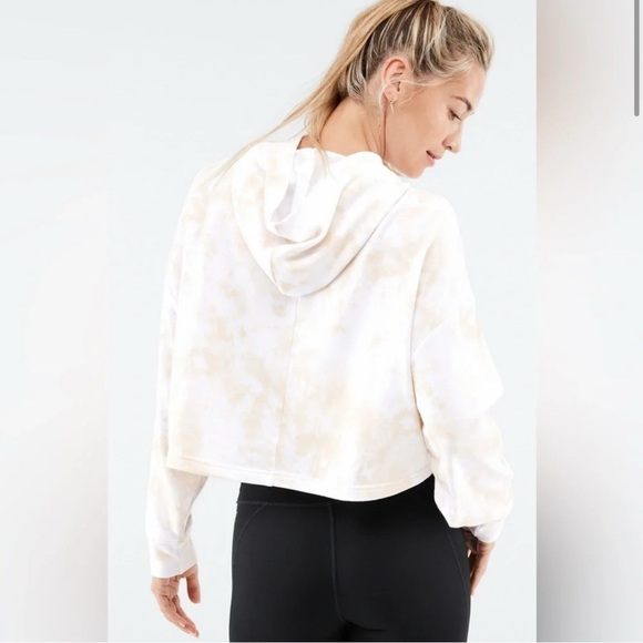 Fabletics | Eco Conscious Pullover - Picture 2 of 4